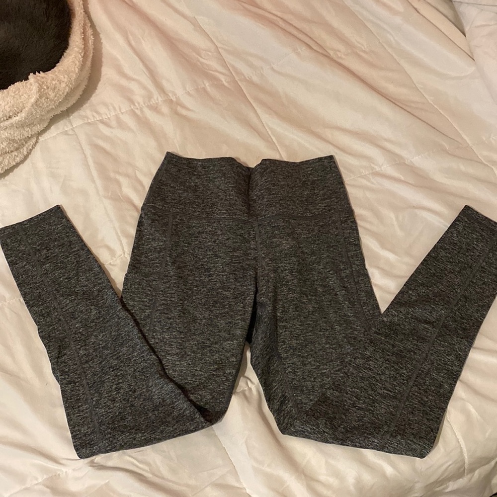 Aerie leggings with pockets size L